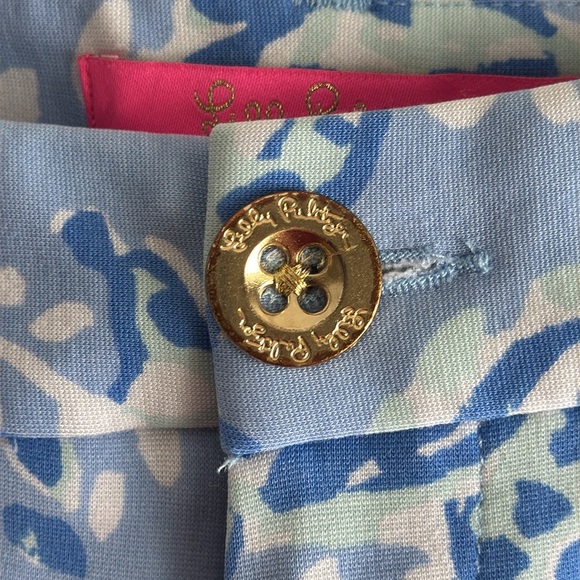 Lilly Pulitzer Callahan Knit Short Blue Peri Turtley Awesome Size 4 Stretch - Picture 4 of 9